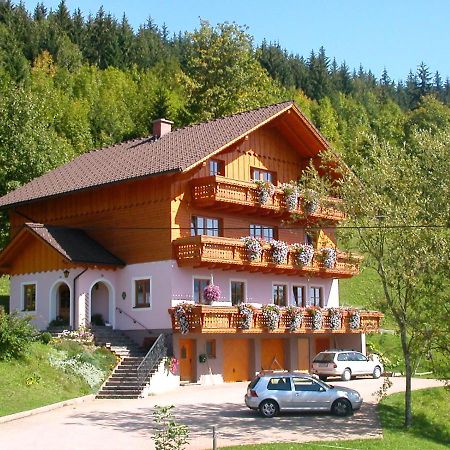 Urlaub Am Bauernhof Bei Familie Steinbrecher バート・ミッテルンドルフ エクステリア 写真